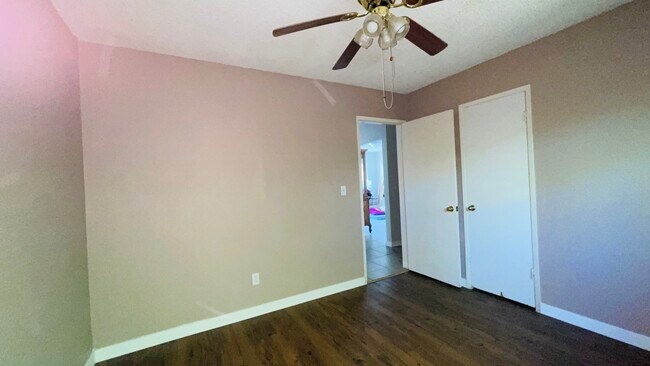 Building Photo - 27295 Vista Ave