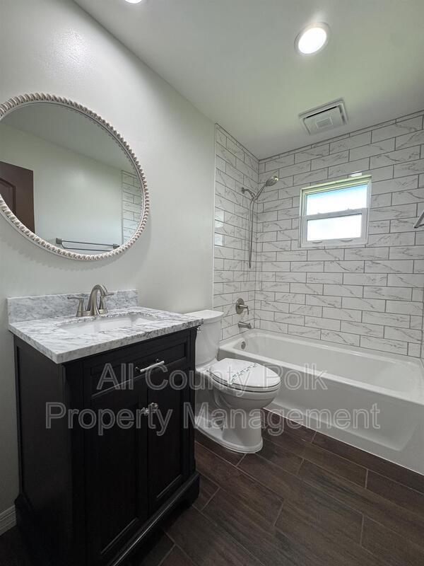 Building Photo - 8601 Sunnydale Ln