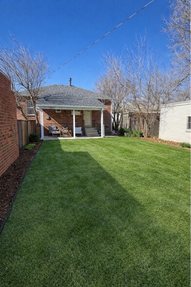 Building Photo - 762 Fairfax St