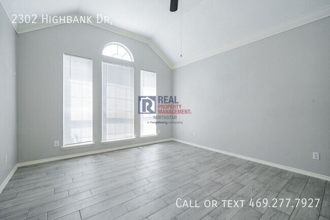 Building Photo - 2302 Highbank Dr