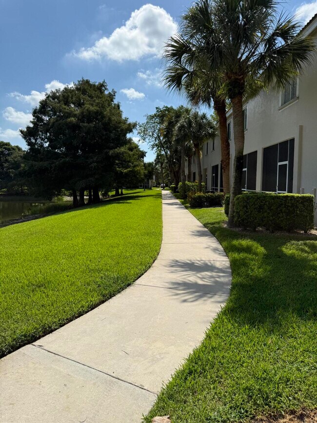 Building Photo - 4866 Palmbrooke Cir