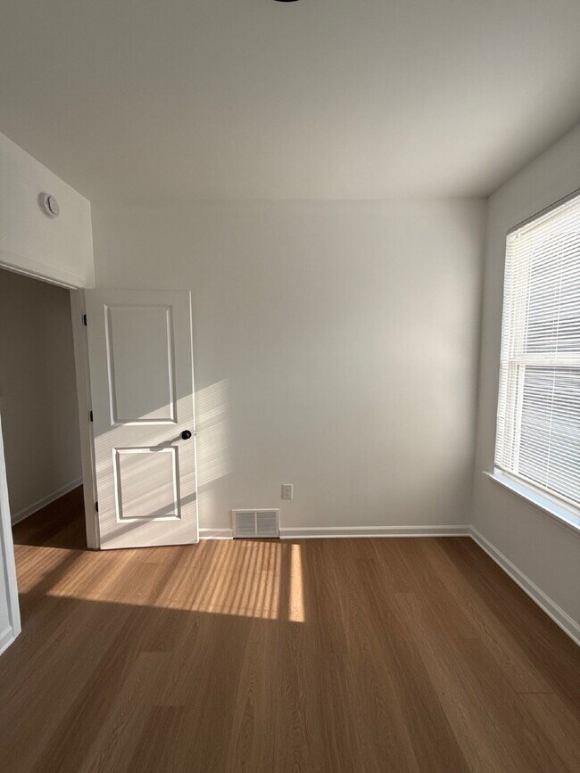 Building Photo - Fully Renovated Spacious 3BR in South Memphis – Section 8 Welcome