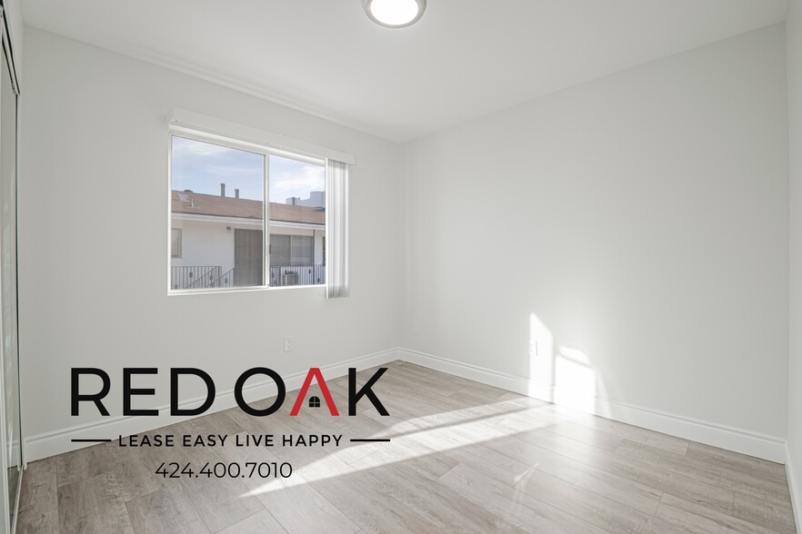 Building Photo - 6853 Agnes Ave