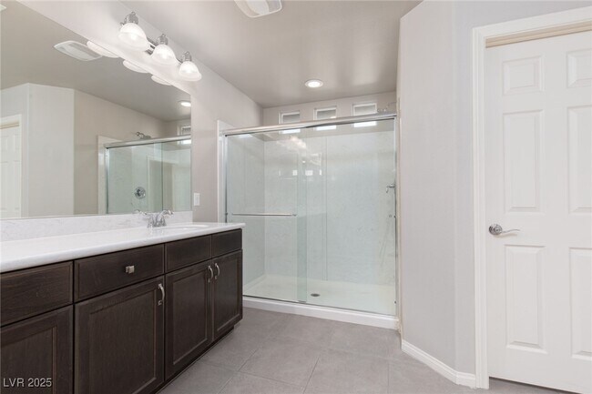 Building Photo - 9857 Mercer Ests Ct