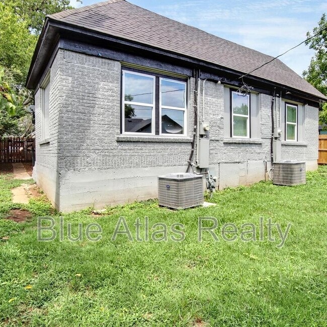 Building Photo - 2934 Purington Ave