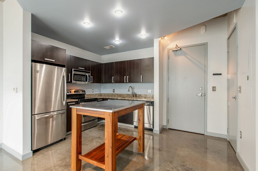 Kitchen - 600 12th Ave S