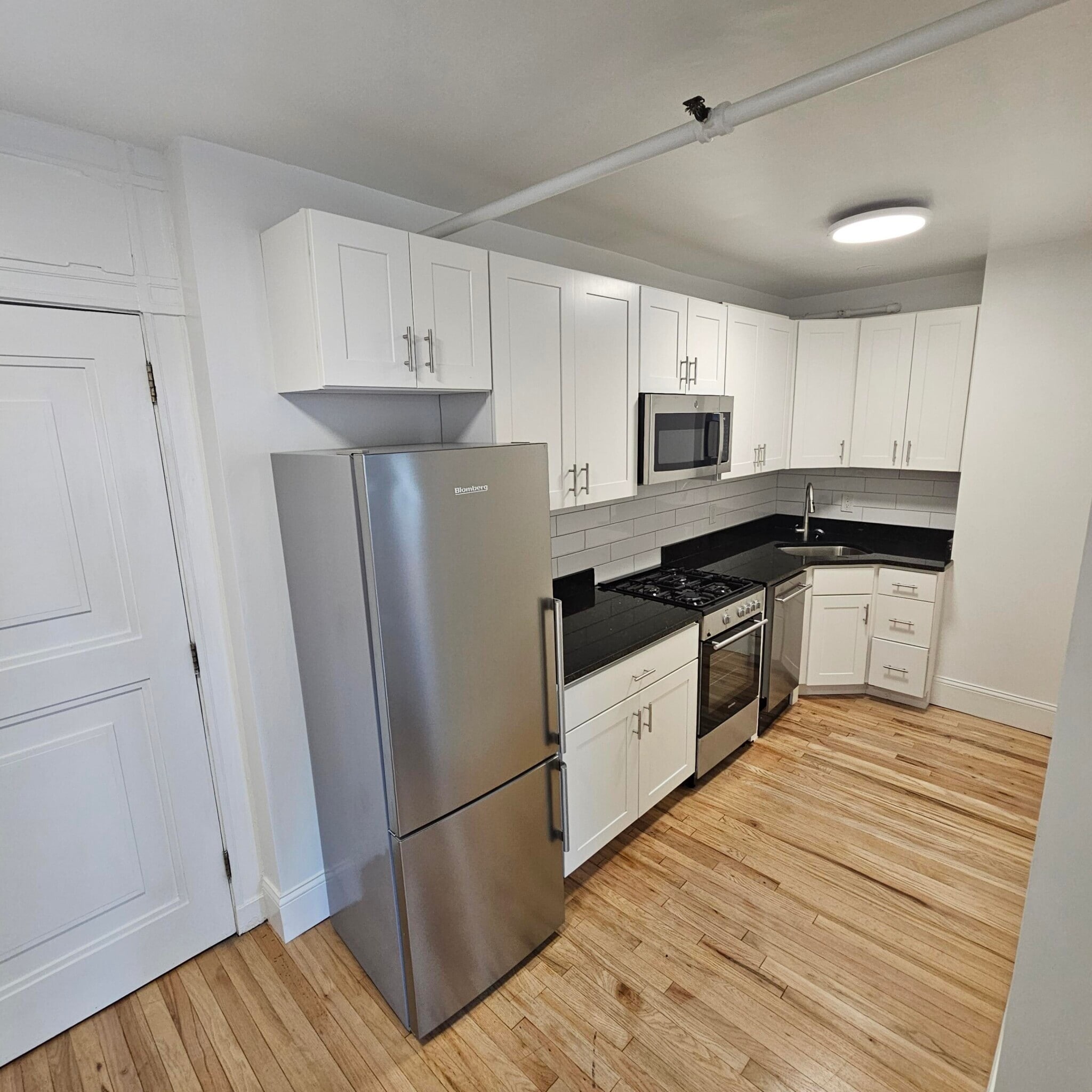 Apt 714 - 100 Wayland St