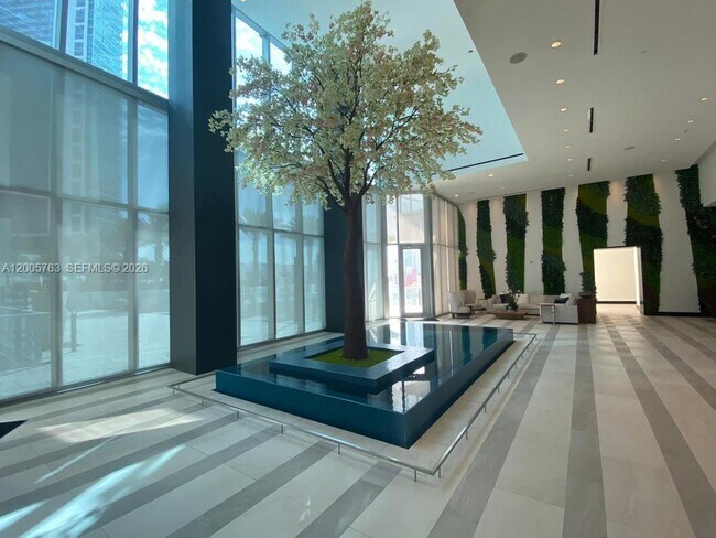 Building Photo - 851 NE 1st Ave