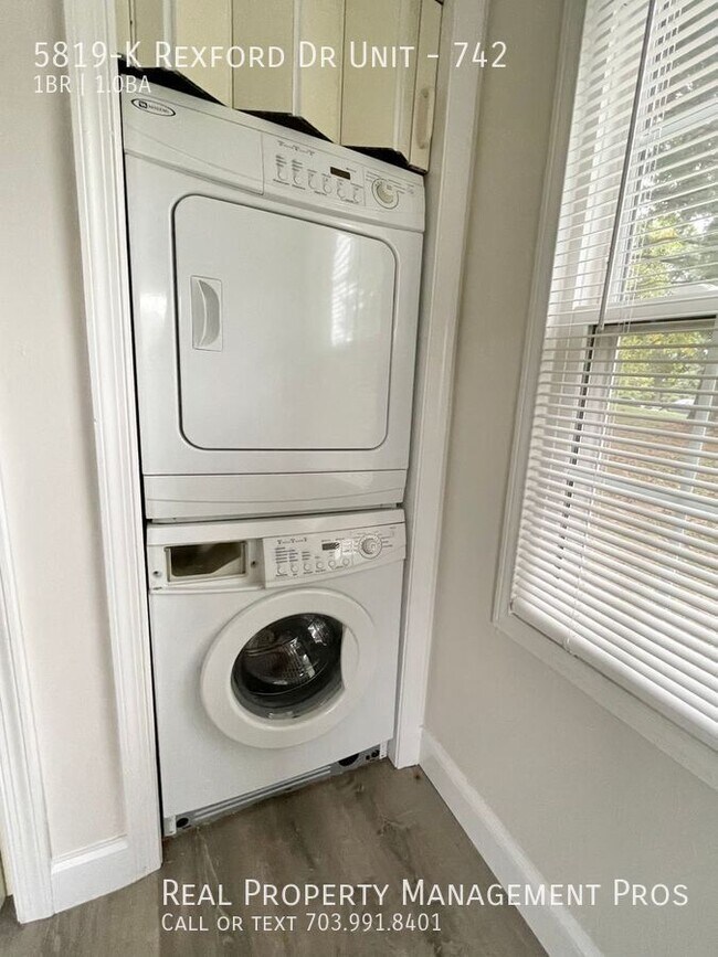 Building Photo - 5819-K Rexford Dr Unit-742