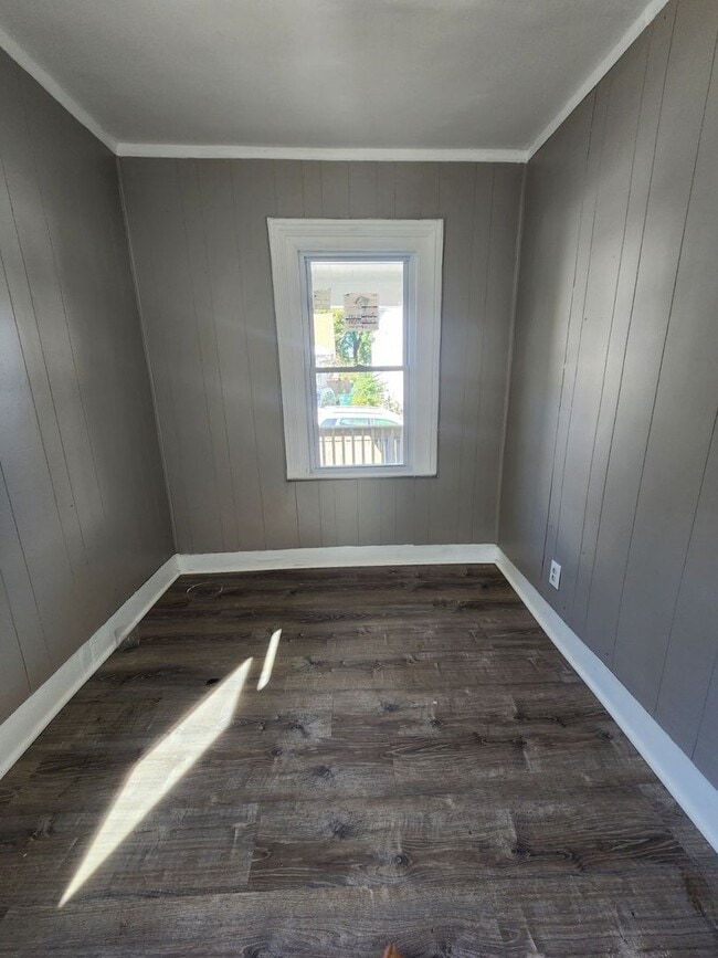 Building Photo - 2 Bedroom Single Family Home!