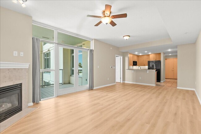 Building Photo - Move-In ready 1 Bed + Den in Discovery on Cortez Hill in Downtown
