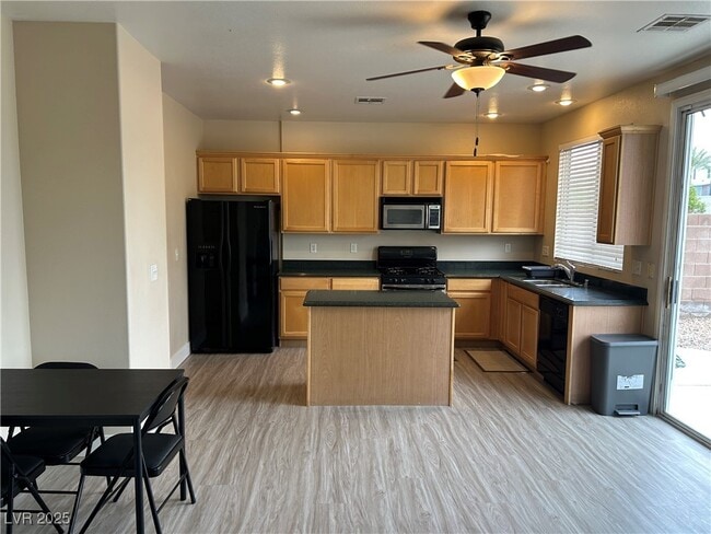 Building Photo - 10106 San Gervasio Ave