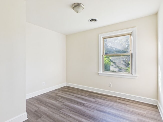 Building Photo - 1108 Goddin St