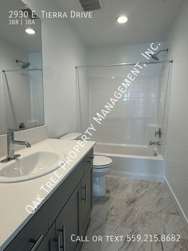 Building Photo - 2930 E Tierra Dr