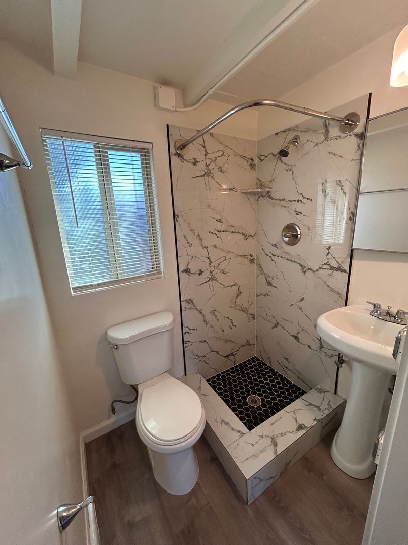 Building Photo - 5128 E Pima St