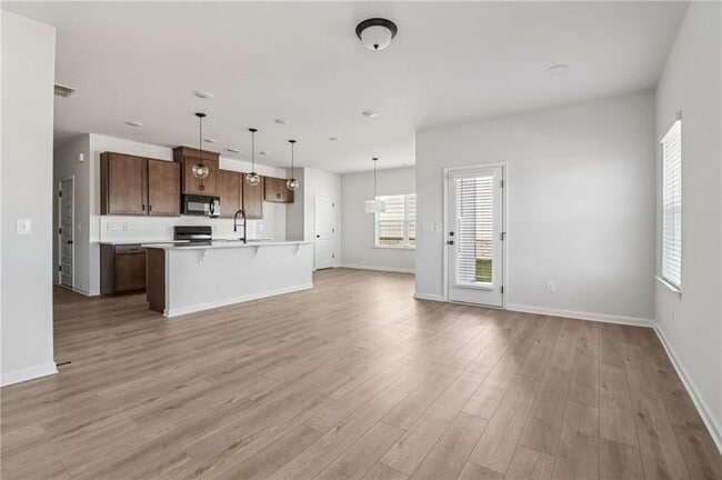 Building Photo - 700 Shetland Trl