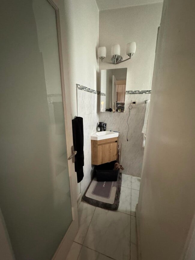 Building Photo - 4532 Bougainvilla Dr