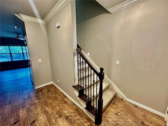 Building Photo - 186 Old Farmington Rd