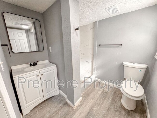 Building Photo - 103 N Cogan Ln