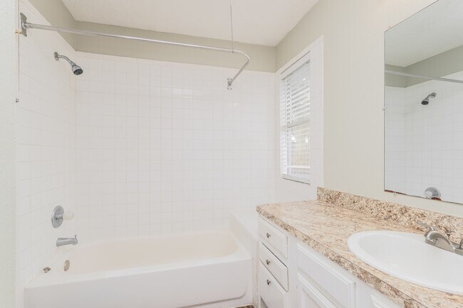 Building Photo - 2503 Silver Trumpet Dr