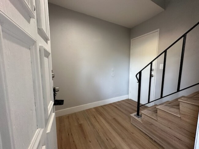 Building Photo - RV T 1708