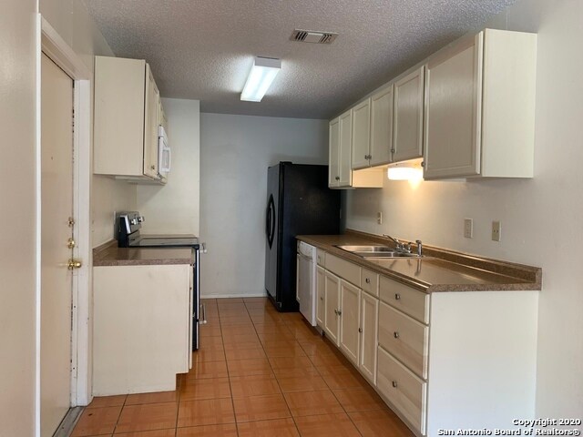 Building Photo - 9611 Mystic Bend St