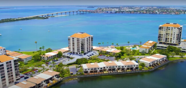 Building Photo - 6295 Bahia Del Mar Cir