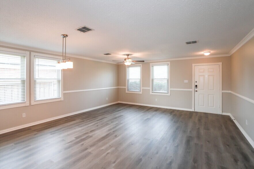Building Photo - 6120 Countess Ln