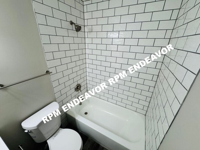 Building Photo - Spacious 4BD Home with Modern Upgrades & H...