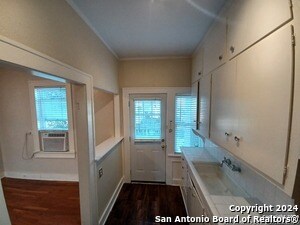 Building Photo - 127 W Magnolia Ave