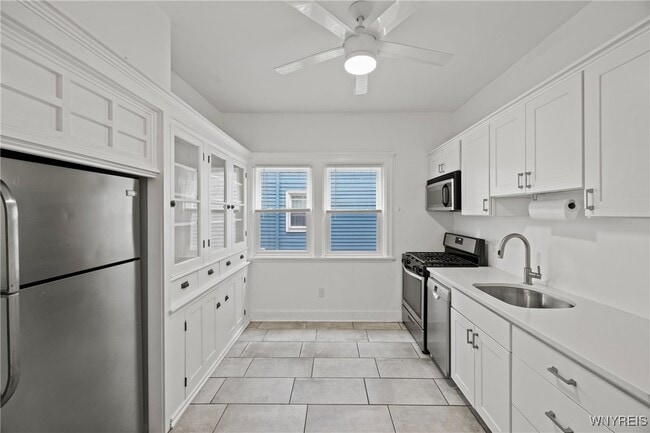 Building Photo - 333 Lafayette Ave
