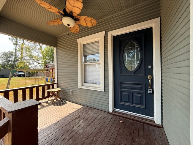 Building Photo - 2519 Paul Quinn St