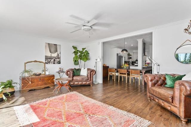 Building Photo - 2203 Levante St