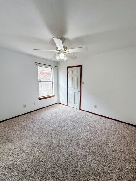 Building Photo - 1502 SW 70th St