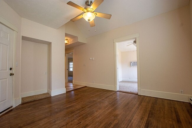 Building Photo - 133 S 38th St