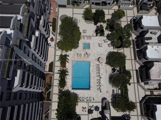 Building Photo - 201 Crandon Blvd