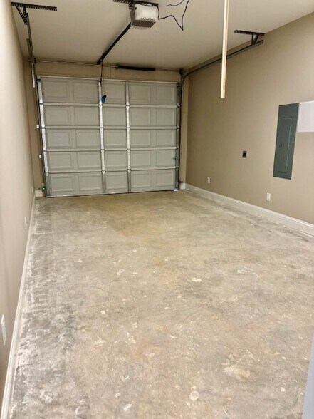 garage - 225 S Pine St