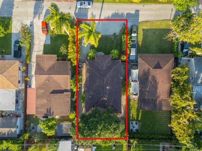 Building Photo - 7048 SW 83rd Ct