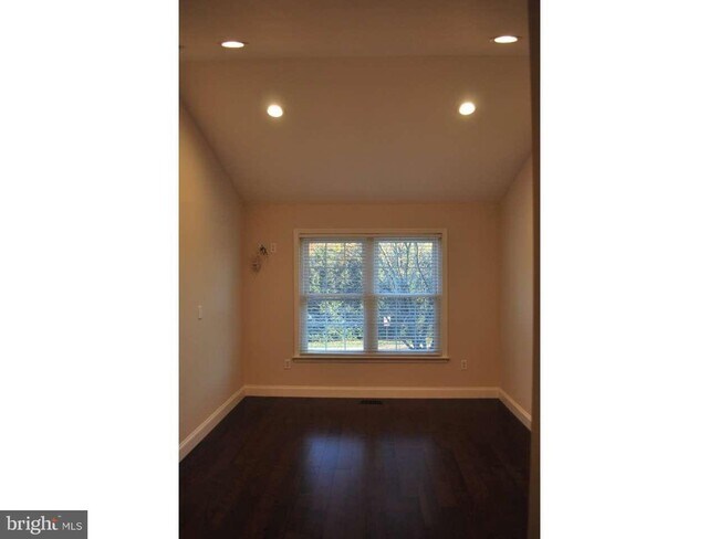 Building Photo - 1252 Heritage Cir