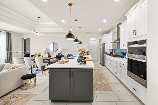Building Photo - 4549 Pinehurst Trl W