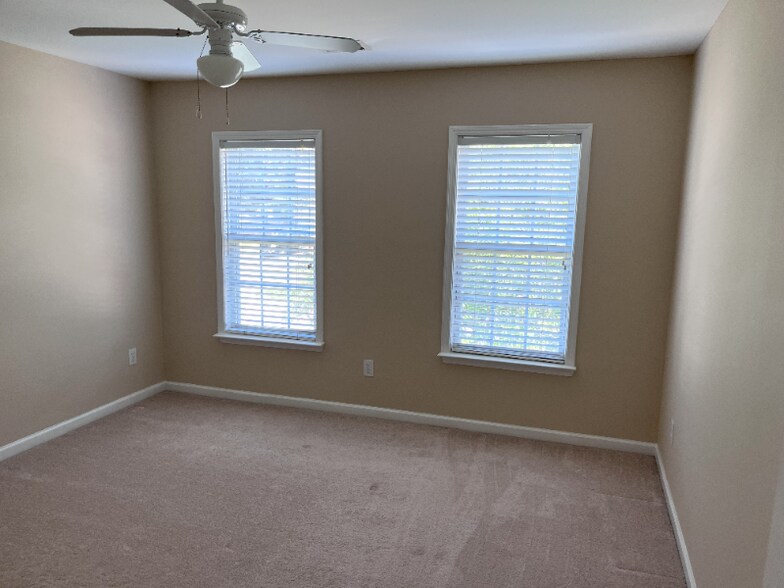 Building Photo - 5422 Tormeall Trace
