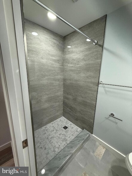 Building Photo - 5 Dendron Ct