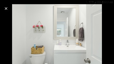 Guesthouse bath - 4537 Katherine Ave