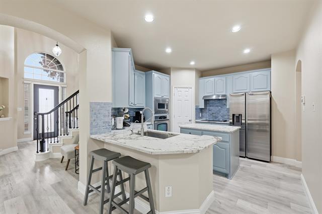 Building Photo - 2122 Trickling Creek Dr