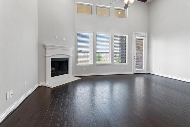 Building Photo - 4926 Thunder Creek Ln