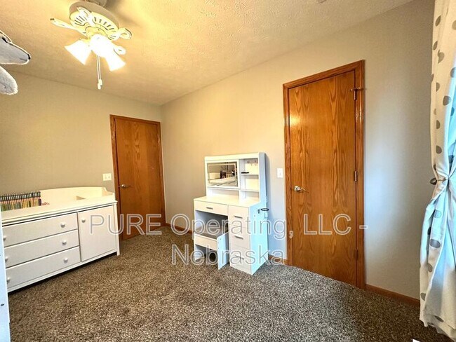 Building Photo - 4909 N 142nd St