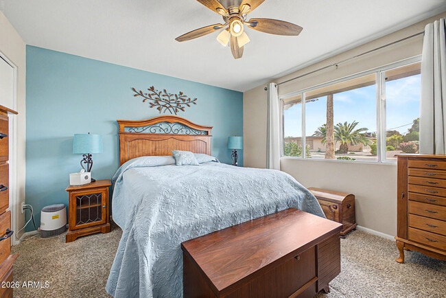 Building Photo - 410 N 56th Pl