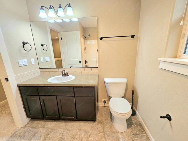 Building Photo - 18421 Brookside Rd