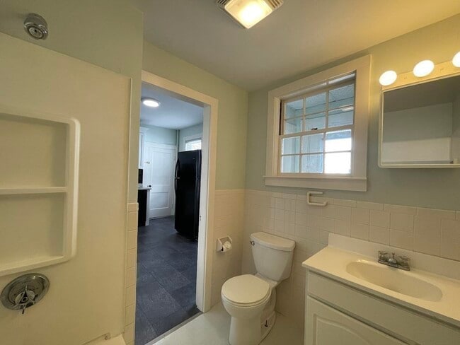 Building Photo - 6 Lexington St