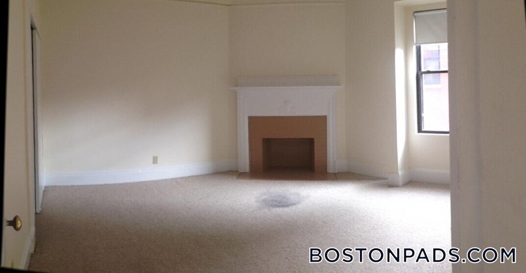 Building Photo - 62 Boylston St